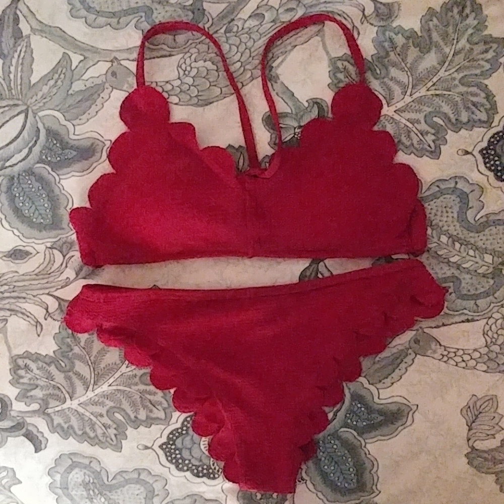 Burgandy scalloped bikini